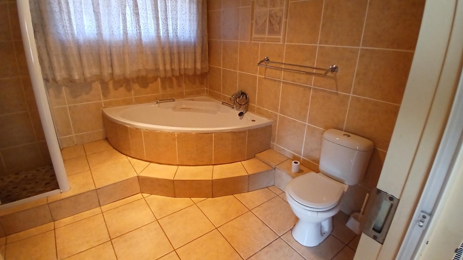 3 Bedroom Property for Sale in Universitas Ridge Free State